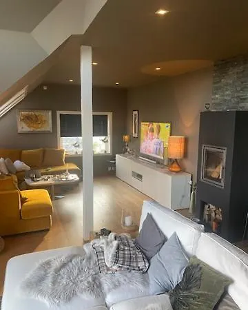Flott Med Saerpreg Naer Sentrum Ålesund