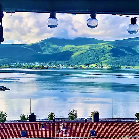 Flott Med Saerpreg Naer Sentrum Appartamento Ålesund